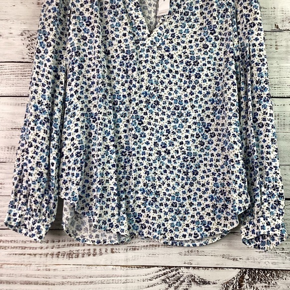 GAP SIZE M BLUE FLORAL TOP  ZEN NECK BLOUSE SPRING SUMMER NWT - Picture 10 of 16